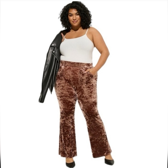torrid Pants - Torrid Crushed Velvet Pocket Flare Pants Size 1, 1X, 14/16